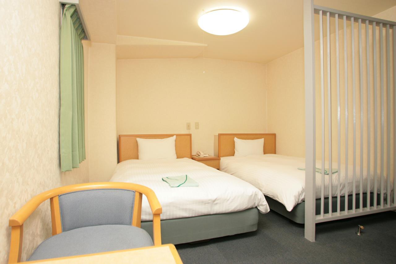 Hotel Green Well Sendai Buitenkant foto