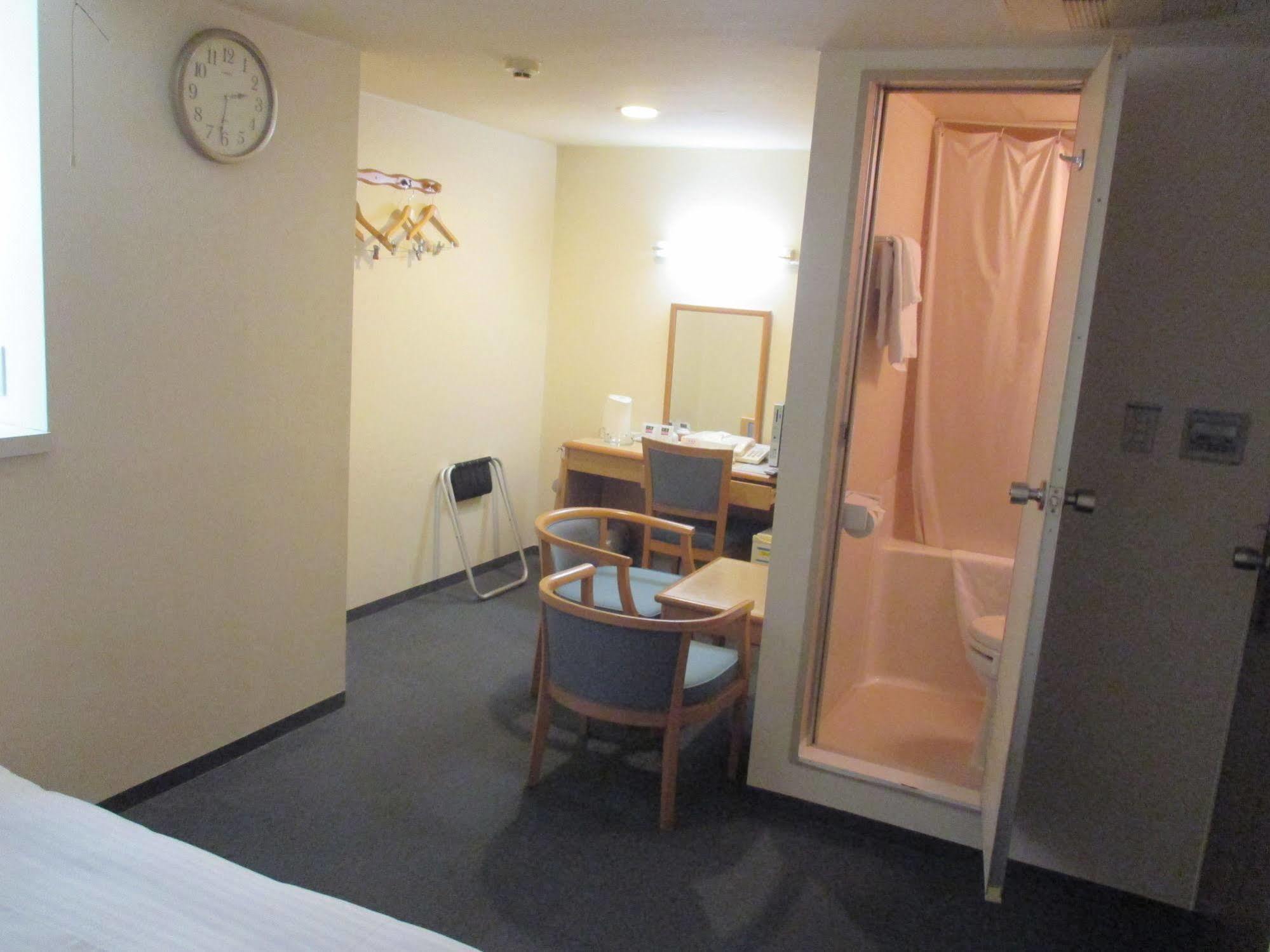 Hotel Green Well Sendai Buitenkant foto